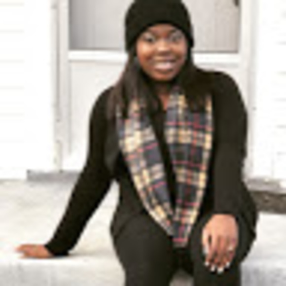 Meet your Posher, Kelsey - Picture 1 of 1